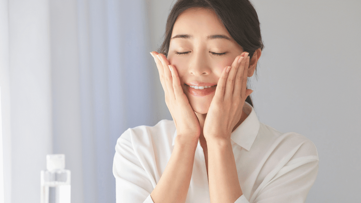 Saffron Benefits for Skin: 20 Proven Benefits & Natural Remedies